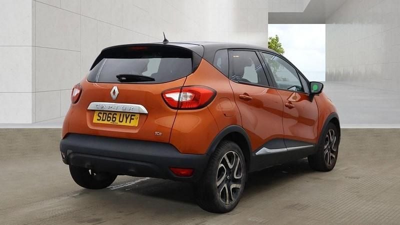 Usado Renault Captur Dynamique 90 HP (66 kW) 2016 Laranja SUV