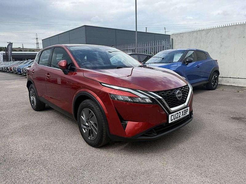 Red Used 2022 Nissan Qashqai Acenta Premium SUV | £17,599 (Good price) - Image 1/2