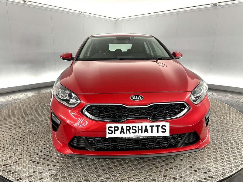 Used Kia Ceed 114 HP (83 kW) 2020 Red Hatchback