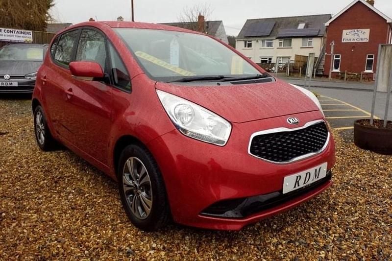 Used Kia Venga 125 HP (91 kW) 2019 Red Hatchback