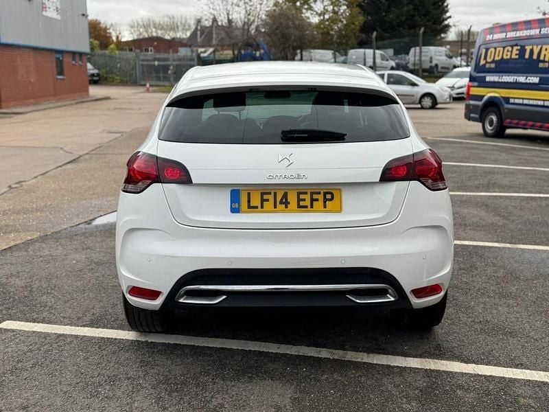 Used Citroën DS4 2014 White Hatchback