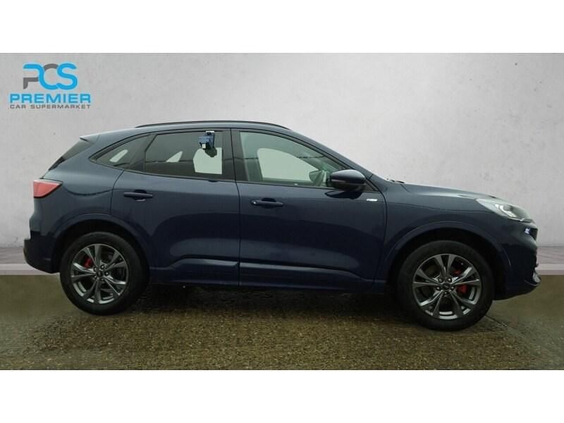 Used Ford Kuga ST-Line 2023 Blazer blue (standard paint) SUV