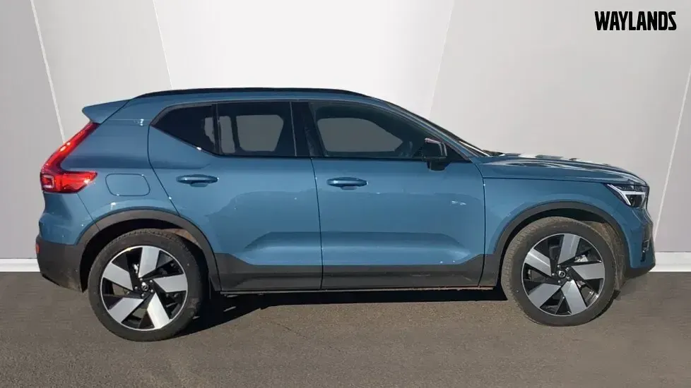 Used Volvo XC40 Ultimate 257 HP (189 kW) 2023 Blue SUV