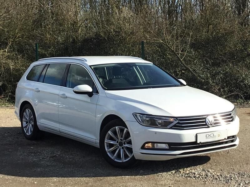 Used VW Passat SE 2015 White Estate