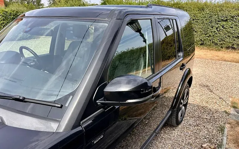 Used Land Rover Discovery HSE 256 HP (188 kW) 2015 Black SUV