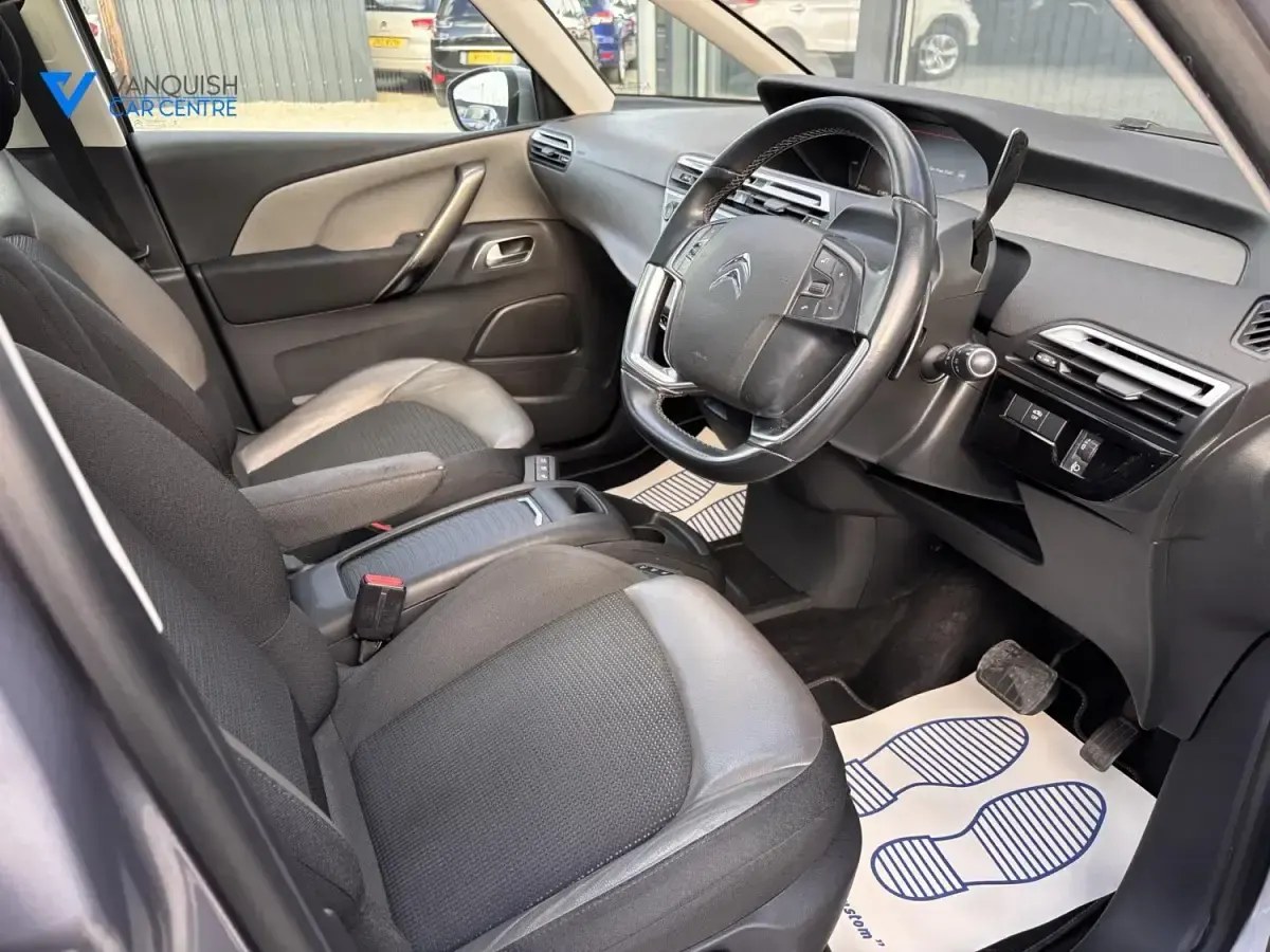 Usado Citroën C4 Flair 130 HP (95 kW) 2019 Cinzento Monovolume