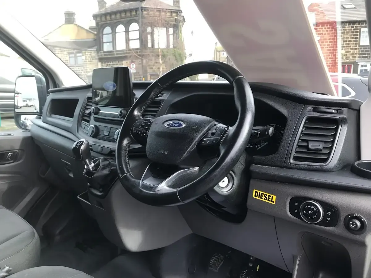Used Ford Transit Trend 130 HP (95 kW) 2021 White Van