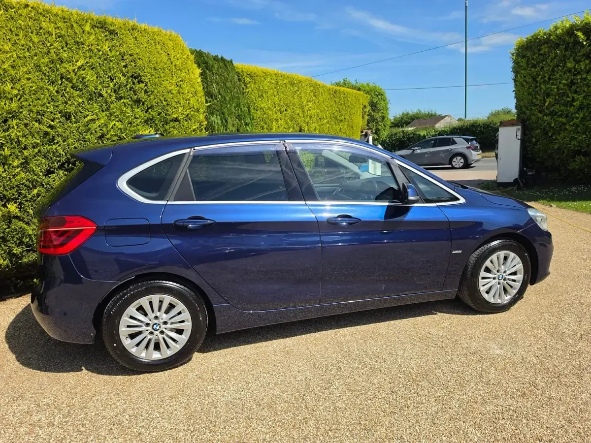 Used BMW 218 Luxury Line 2017 Blue Hatchback