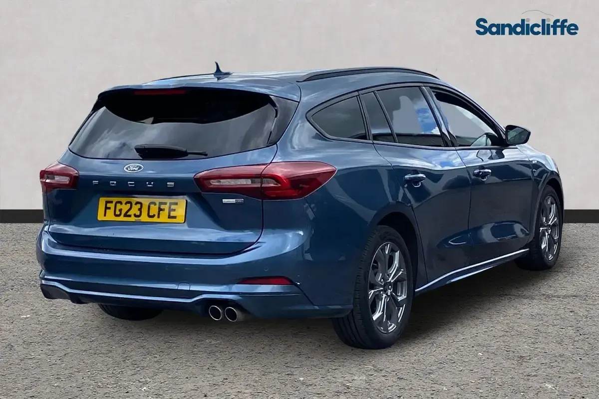 Used Ford Focus ST-Line 125 HP (91 kW) 2023 Blue Estate