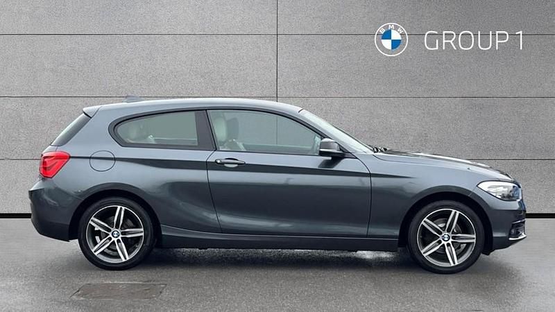 Used BMW 118 Sport Line 136 HP (100 kW) 2018 Mineral grey Hatchback