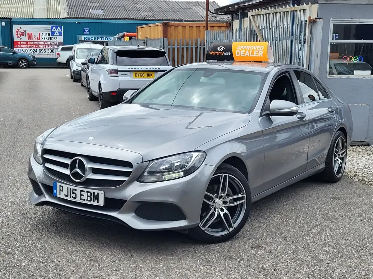 Used Mercedes C200 Executive 134 HP (98 kW) 2015 Silver Sedan