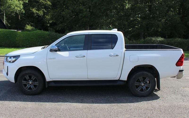 Used Toyota HiLux 150 HP (110 kW) 2024 Pickup