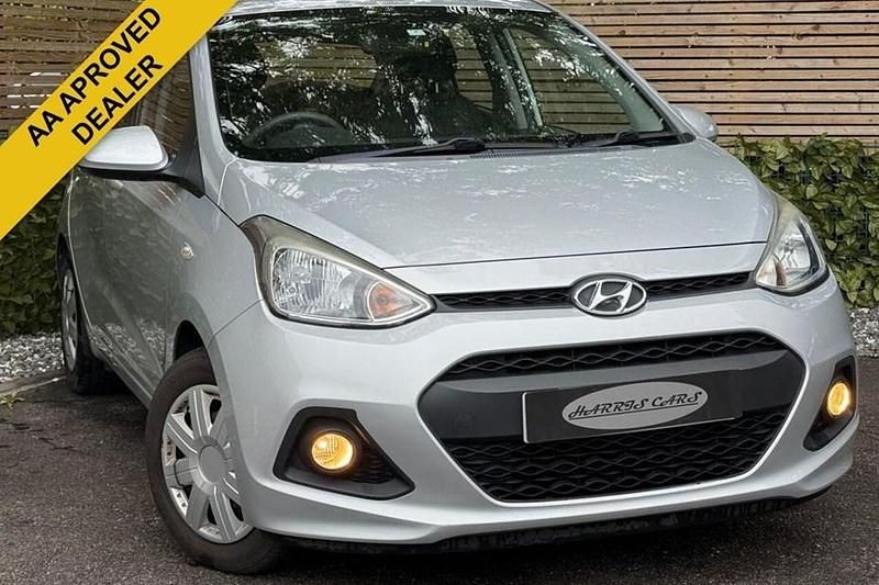 Silver Used 2014 Hyundai i10 SE Hatchback | £9,000 (A bit pricey) - Image 1/1