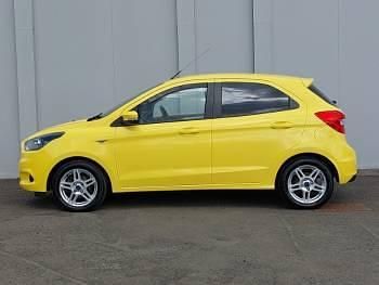 Used Ford Ka Plus Zetec 70 HP (51 kW) 2017 Yellow Hatchback