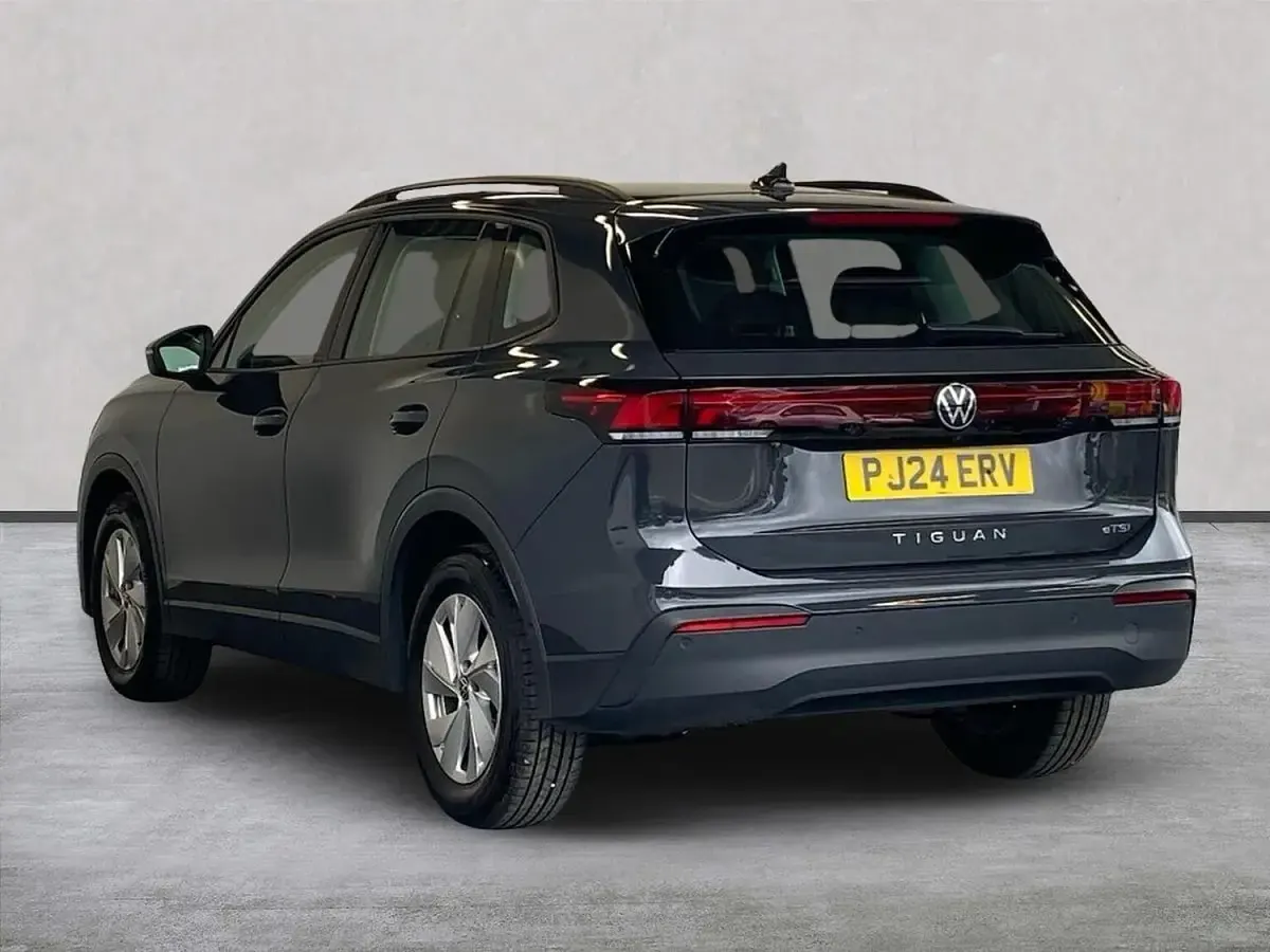 Used VW Tiguan S 130 HP (95 kW) 2024 Grey SUV