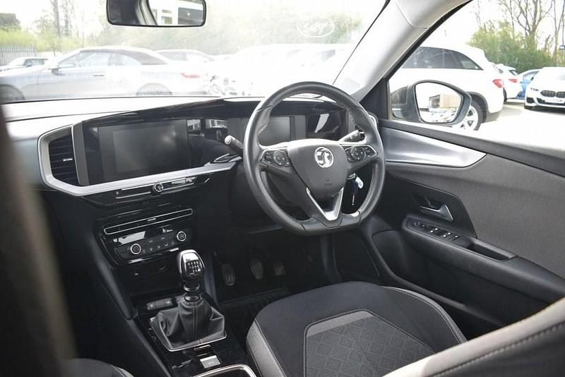 Used Vauxhall Mokka Design Edition 100 HP (73 kW) 2023 White SUV