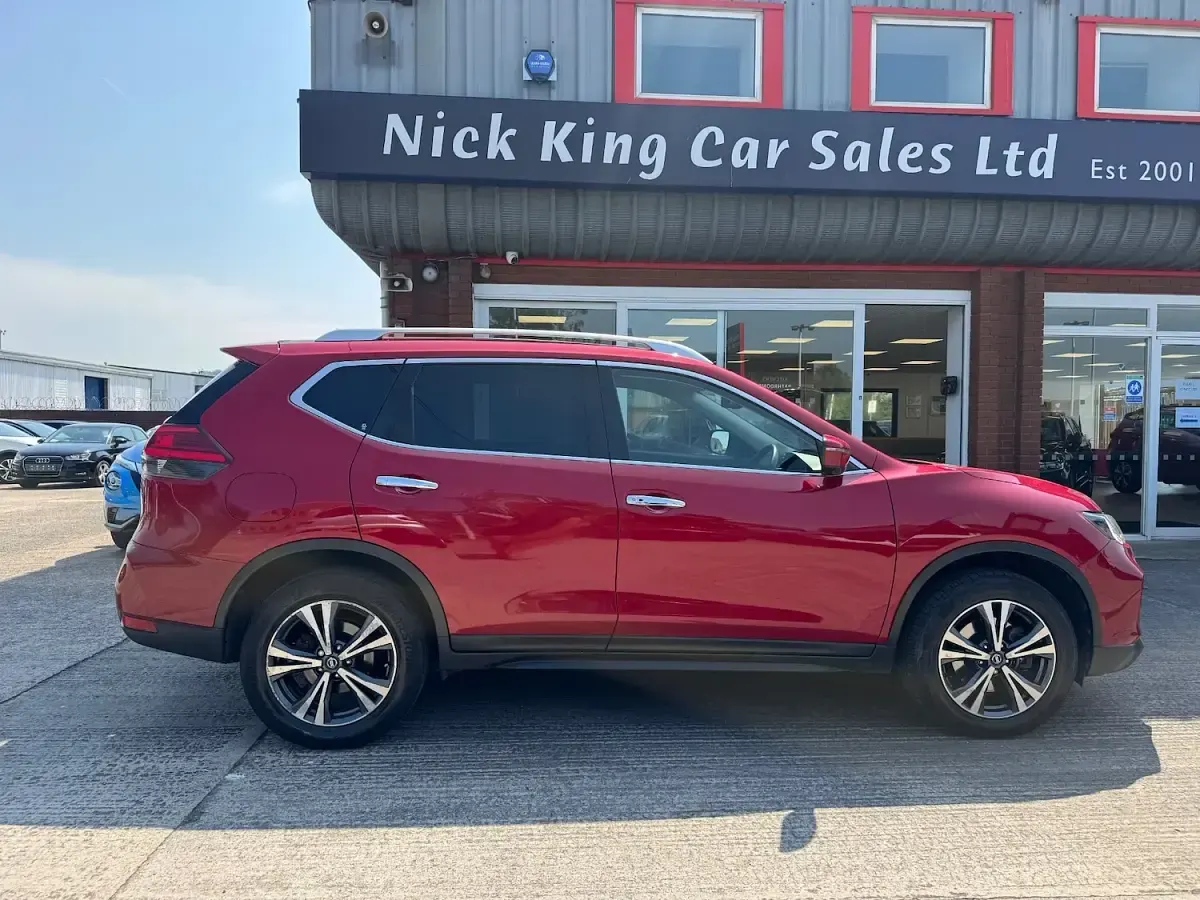 Used Nissan X-Trail N-Connecta 150 HP (110 kW) 2019 Red SUV