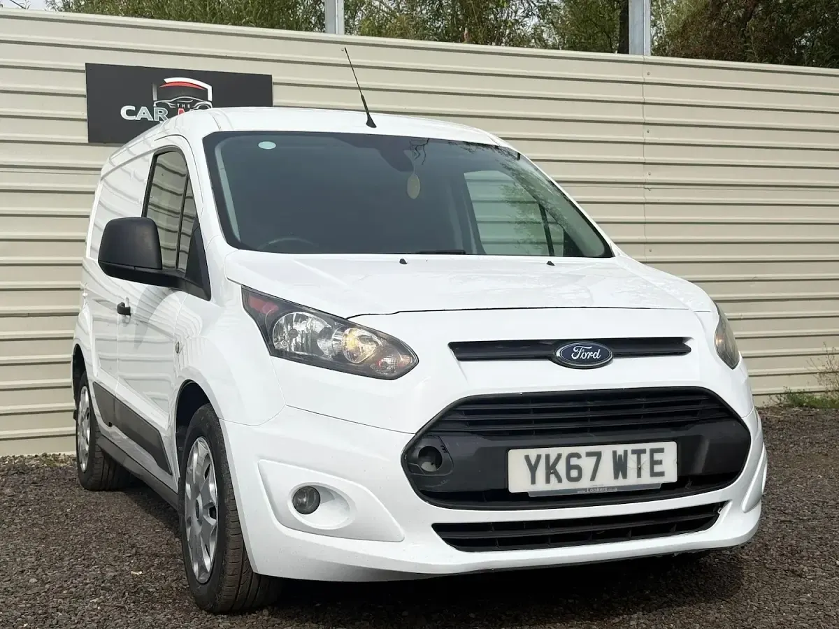 Used Ford Transit Connect Trend 2017 White MPV