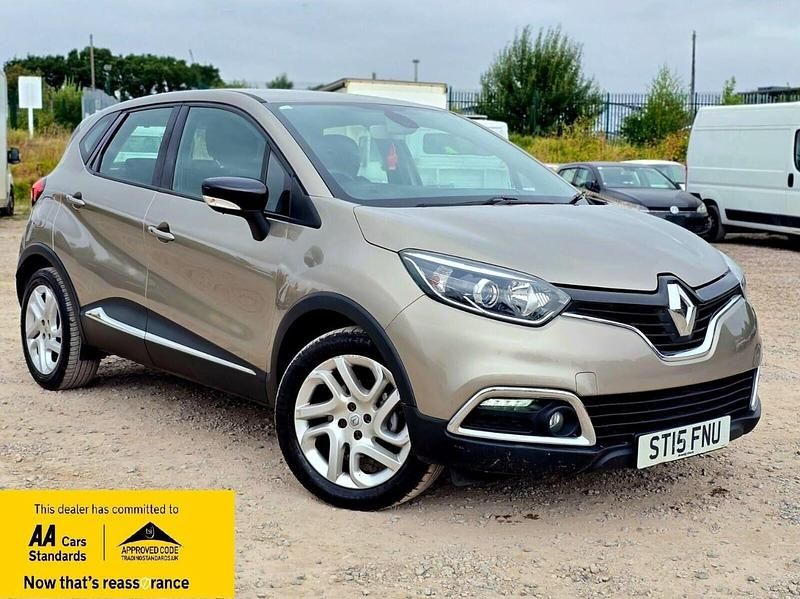 Beige Used 2015 Renault Captur Dynamique SUV | £7,488 (Fair price) - Image 1/4
