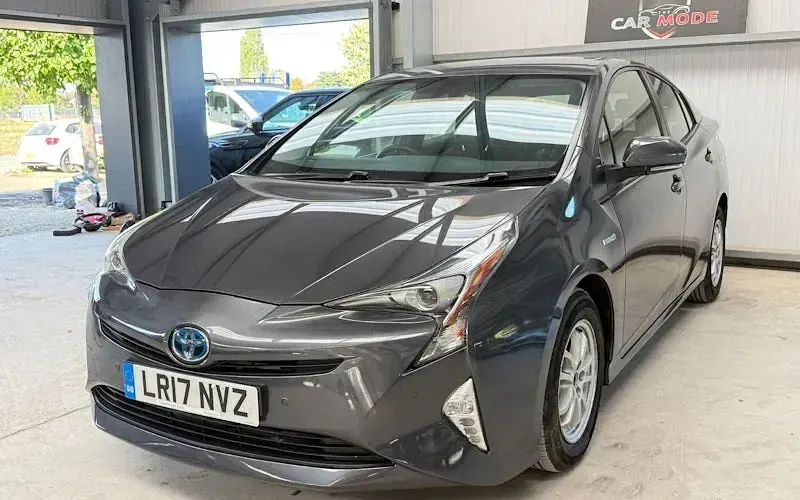 Used Toyota Prius Active 122 HP (89 kW) 2017 Grey Hatchback