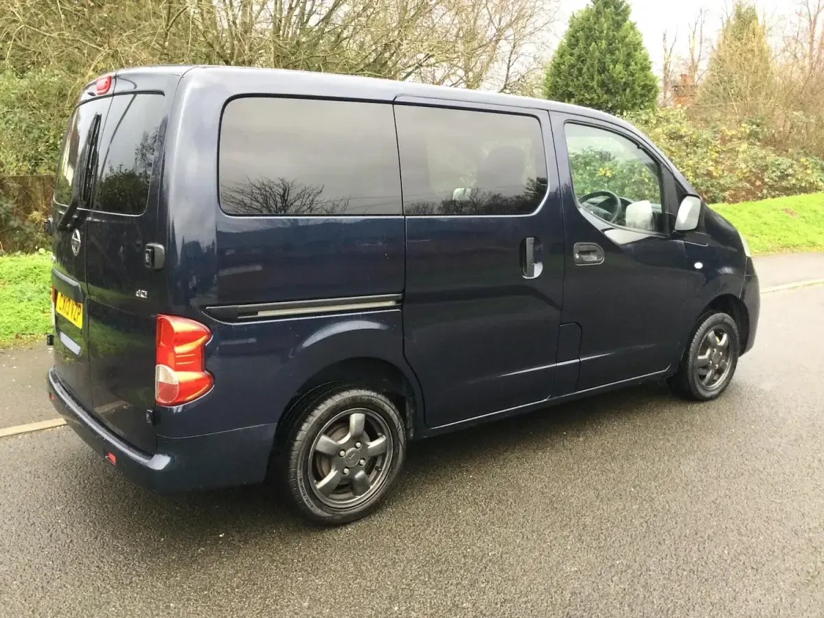 Used Nissan NV200 Acenta 89 HP (65 kW) 2013 Blue MPV