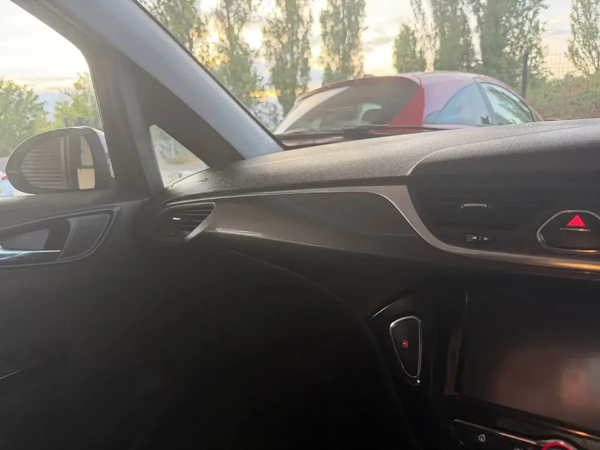 Used Vauxhall Corsa Design Edition 75 HP (55 kW) 2018 Grey Hatchback