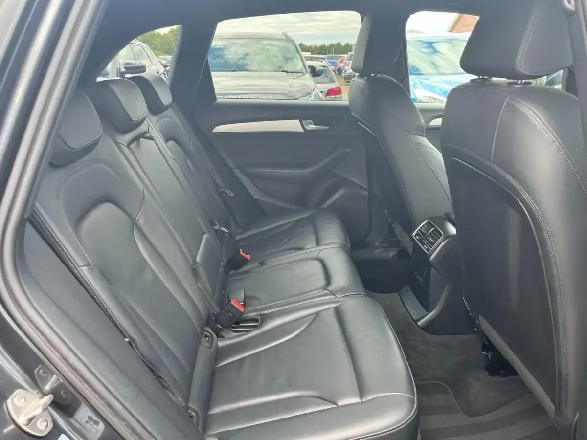 Usado Audi Q5 S-line plus 190 CV (139 kW) 2015 Gris SUV