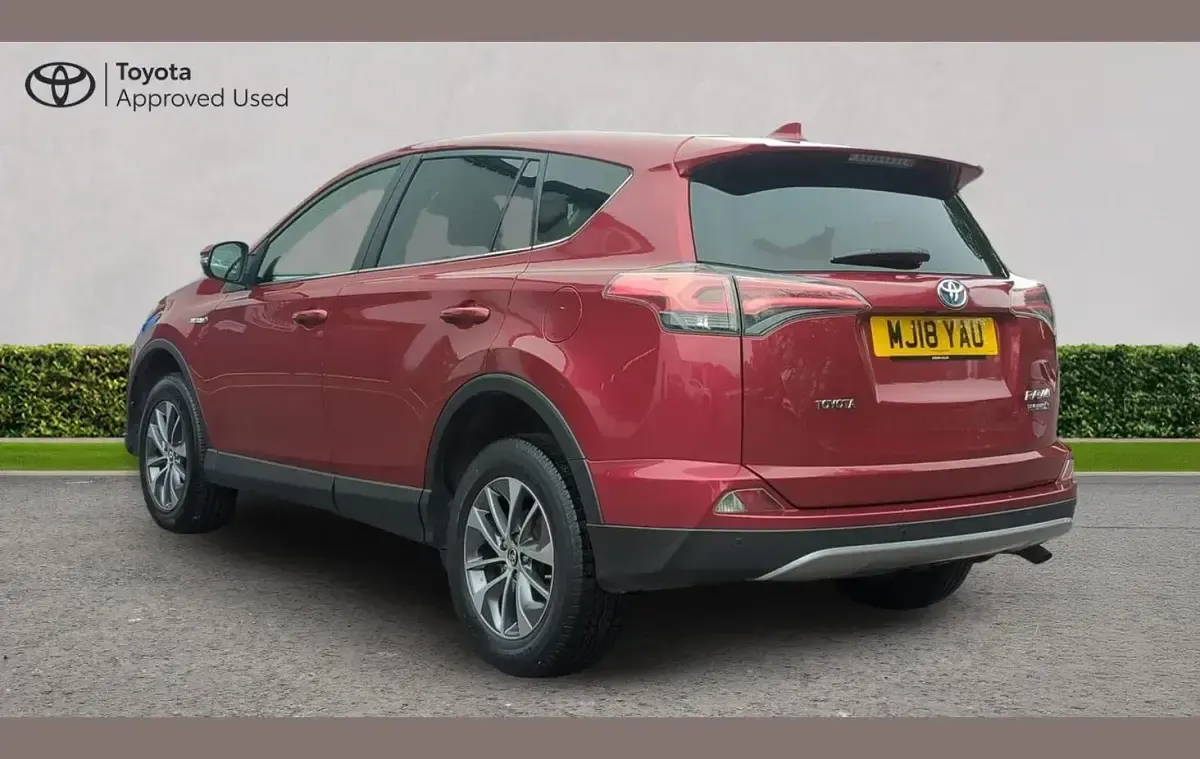 Used Toyota RAV4 Hybrid 194 HP (142 kW) 2018 Red SUV