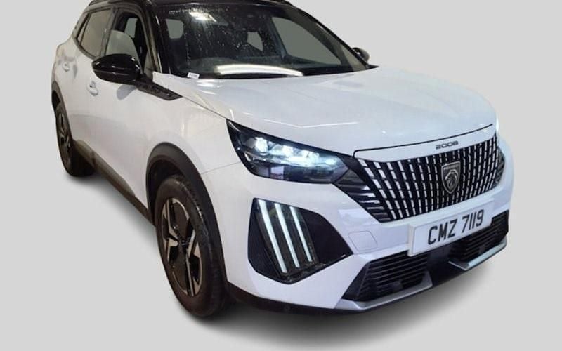 Metallic okenite white Used 2023 Peugeot 2008 GT SUV | £17,495 (Fair price) - Image 1/2