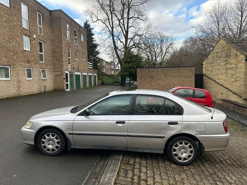 Used Honda Accord SE 2000 Silver Hatchback