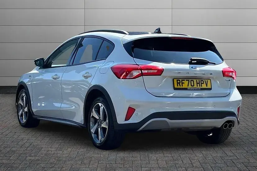 Used Ford Focus Active 123 HP (90 kW) 2021 White Hatchback