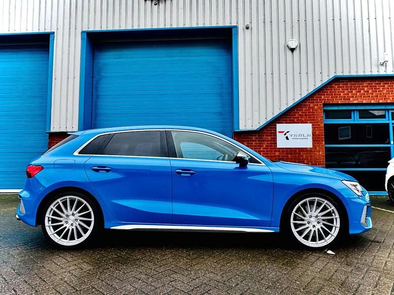 Used Audi A3 Sportback Design 190 HP (139 kW) 2022 Blue Hatchback