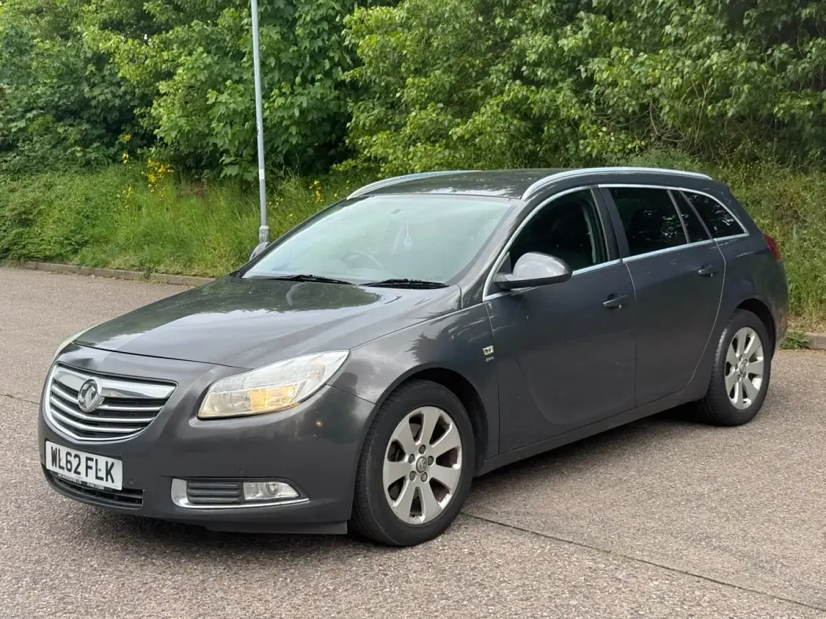 Używany Vauxhall Insignia SRi 2013 Szary Kombi