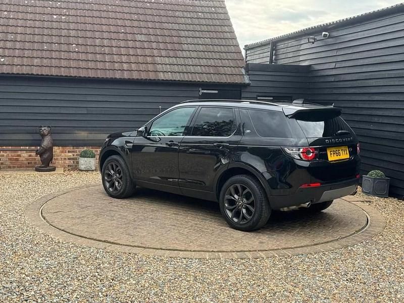 Used Land Rover Discovery Sport SE 180 HP (132 kW) 2016 Black SUV