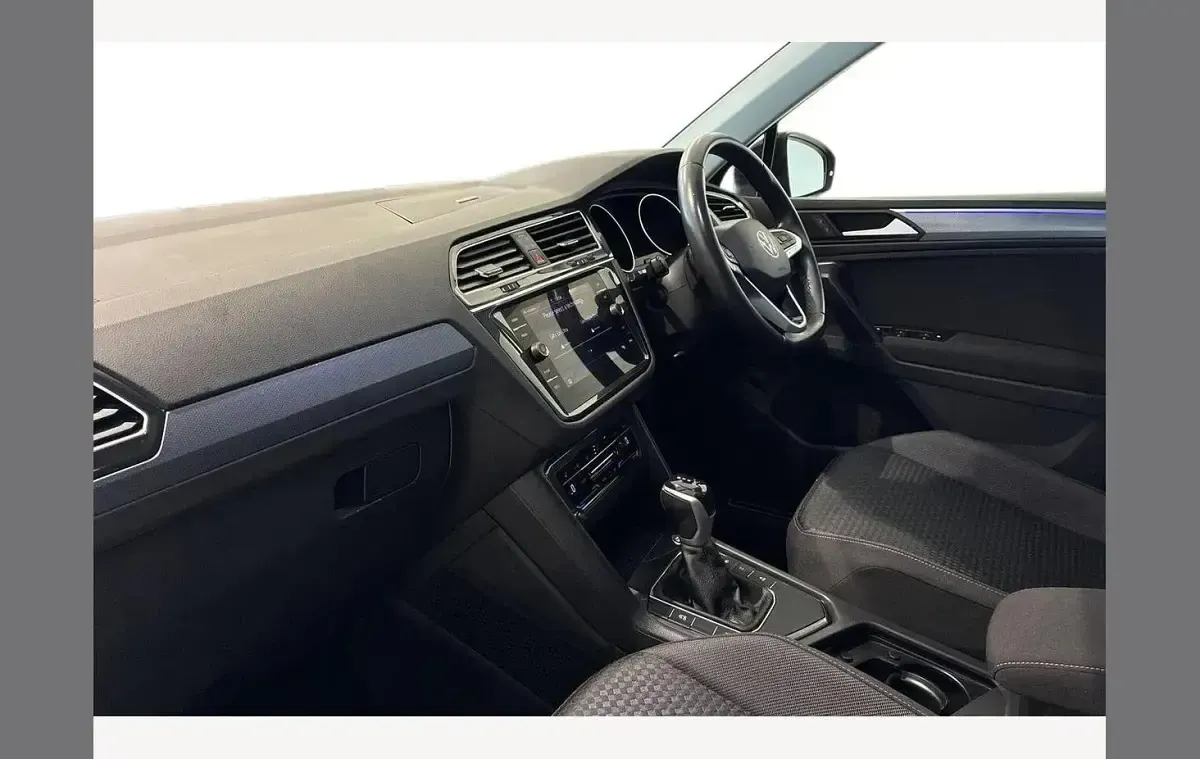 Used VW Tiguan Active 150 HP (110 kW) 2022 Deep black SUV