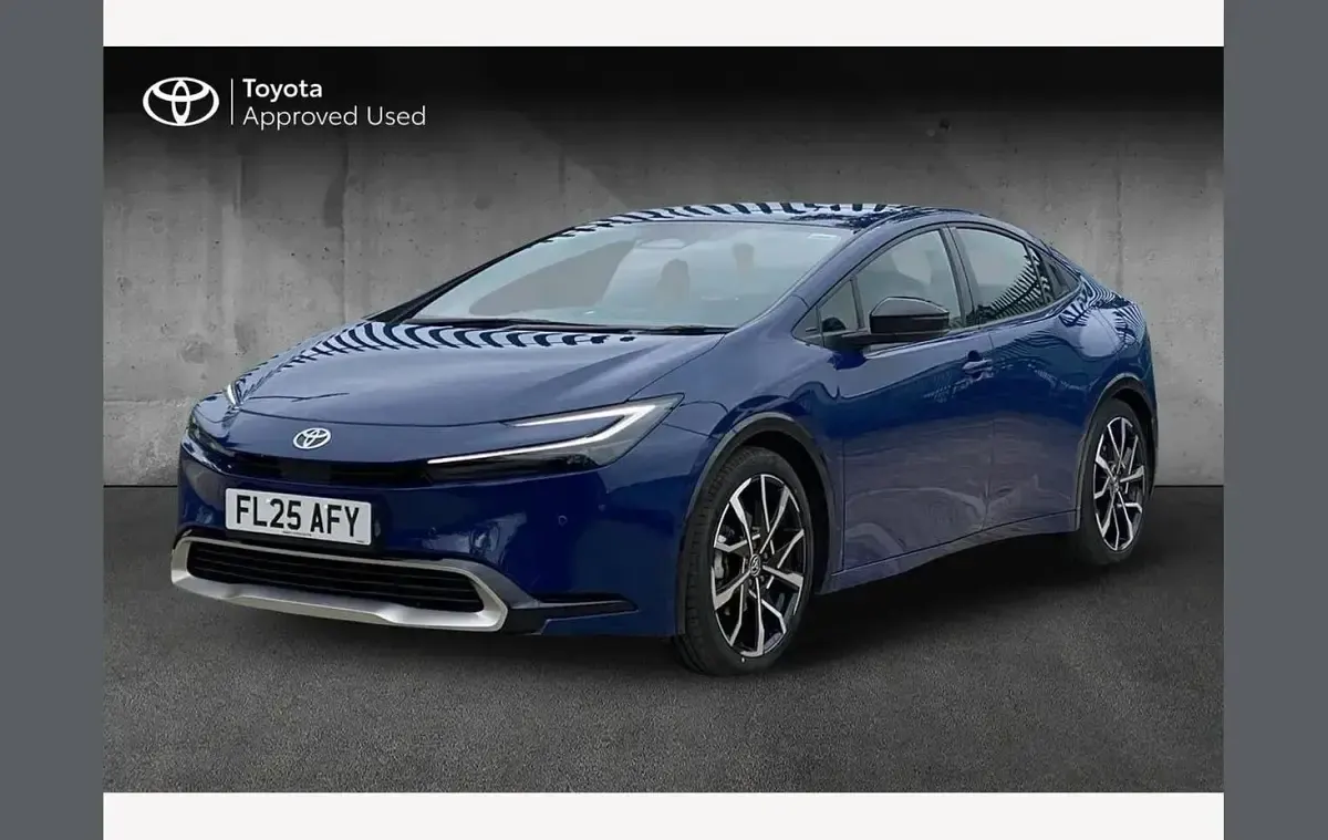 Used Toyota Prius 223 HP (164 kW) 2025 Blue Hatchback