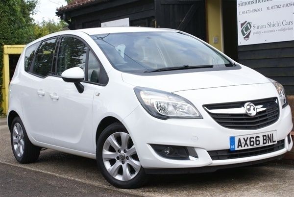 Summit white Used 2016 Vauxhall Meriva MPV | £3,950 (Fair price) - Image 1/1