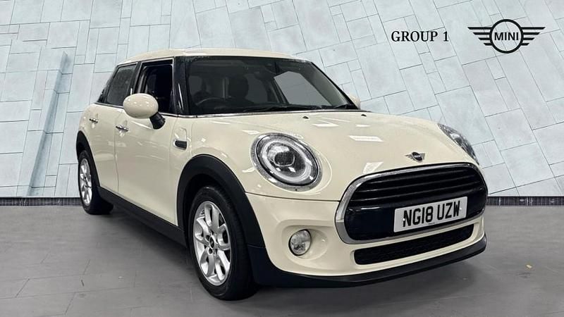 White Used 2018 Mini Cooper Hatch Hatchback | £11,995 (Good price) - Image 1/4
