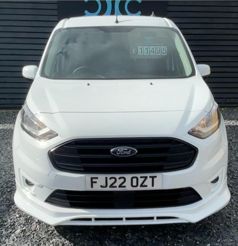 Used Ford Transit Connect Trend 2022 White MPV