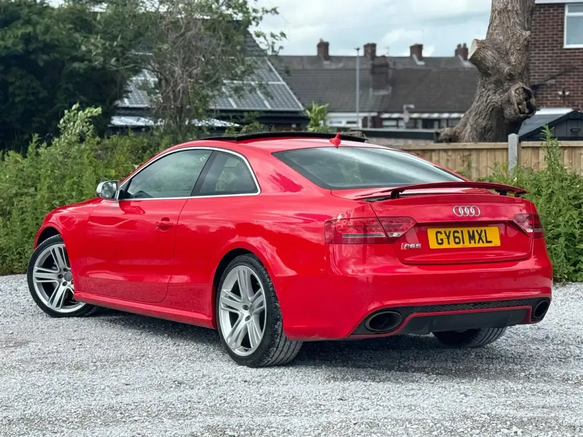 Used Audi RS5 Comfort 450 HP (330 kW) 2011 Red Coupe