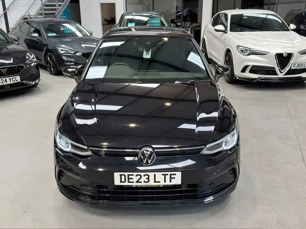 Used VW Golf VIII R-line 150 HP (110 kW) 2023 Black Hatchback