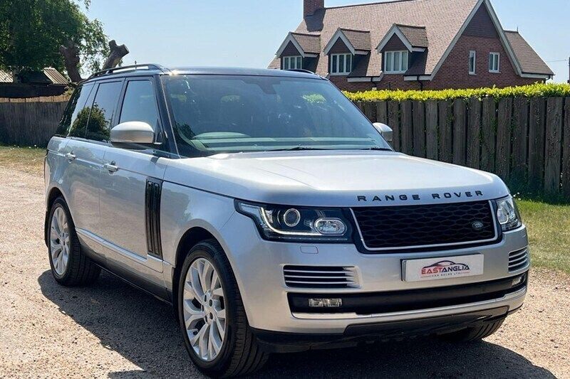 Silver Used 2014 Land Rover Range Rover Vogue SE SUV | £17,995 (Fair price) - Image 1/1