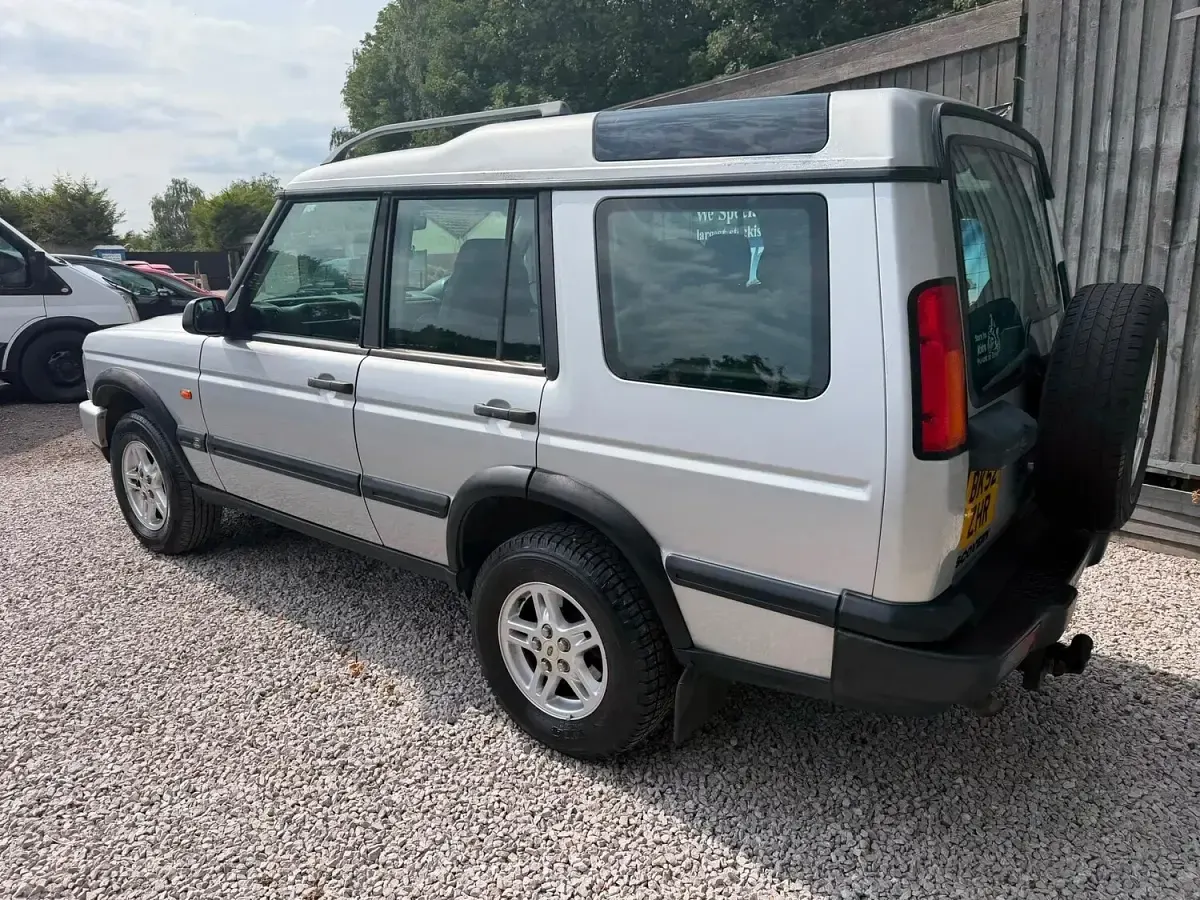 Used Land Rover Discovery S 136 HP (100 kW) 2003 Silver SUV