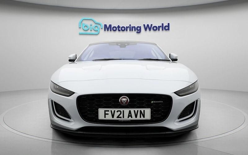 Usado Jaguar F-Type R-Dynamic 300 HP (220 kW) 2023 Coupé
