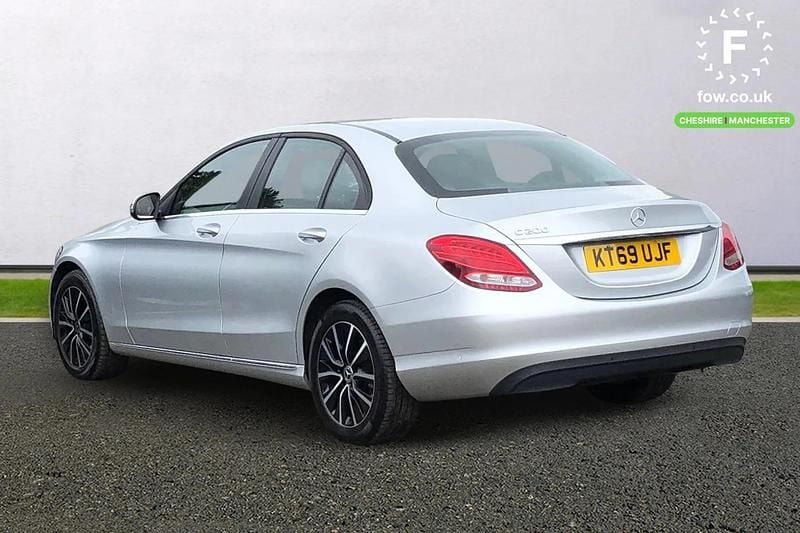 Używany Mercedes C200 Active 184 KM (135 kW) 2020 Srebrny Sedan/Limuzyna