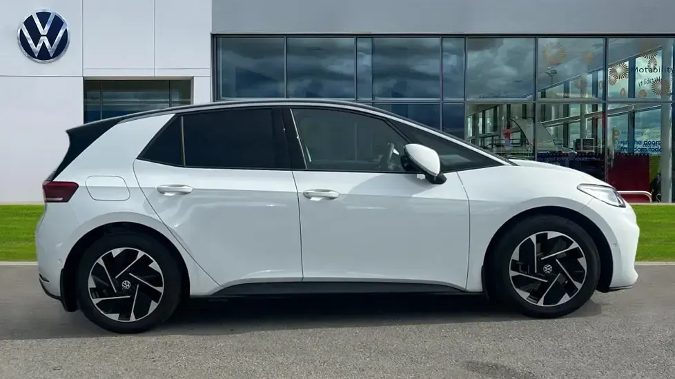 New VW ID.3 Pro 150 kW (204 HP) 2026 Glacier white metallic black Hatchback