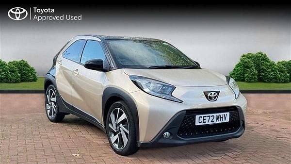 Ginger beige bitone Used 2022 Toyota Aygo X SUV | £12,990 - Image 1/2
