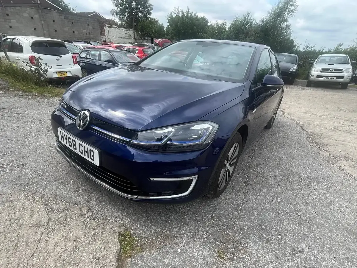 Used VW e-Golf 99 kW (135 HP) 2018 Blue Hatchback