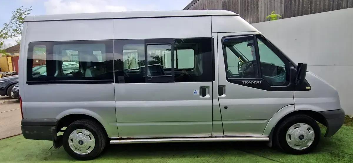Begagnad Ford Transit 2013 Silver Minibuss