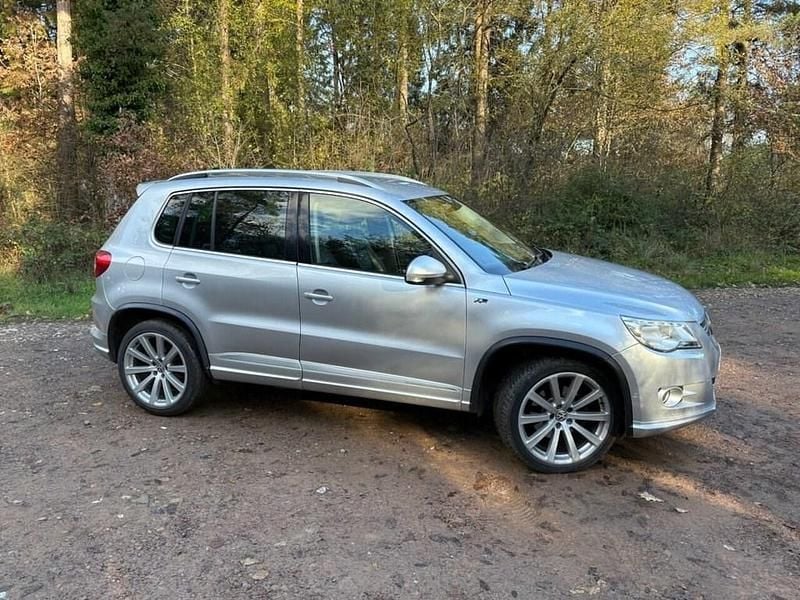 Silver Used 2010 VW Tiguan R-line SUV | £5,999 (Fair price) - Image 1/4